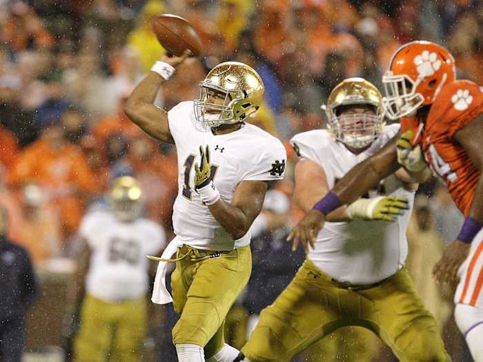 notre-dame-deshone-kizer.jpg
